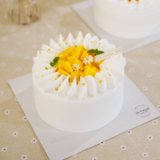 Mango Custard Cake 6"